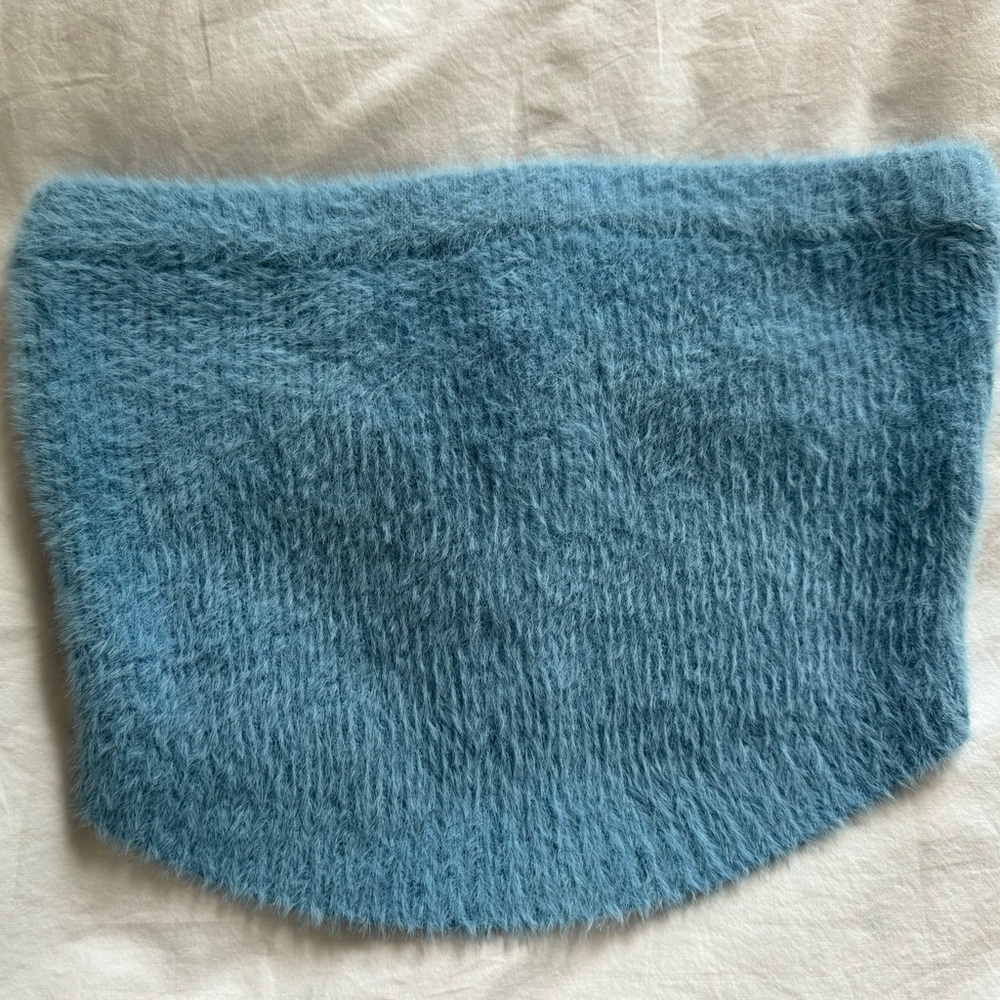 Small Kendal & Kylie blue strapless top